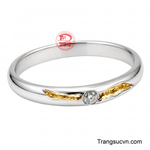 Mẫu nhẫn phù hợp để đeo hằng ngày, làm nhẫn kỷ niệm tình yêu hoặc món quà ý nghĩa dành tặng người phụ nữ bạn yêu thương. 