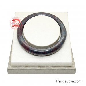Một món trang sức phong thủy đậm chất riêng dành cho người yêu thích vẻ đẹp đẳng cấp và khác biệt.