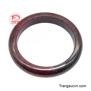 Với thiết kế nguyên khối tinh tế giúp tôn lên vẻ đẹp thanh lịch và đẳng cấp.
