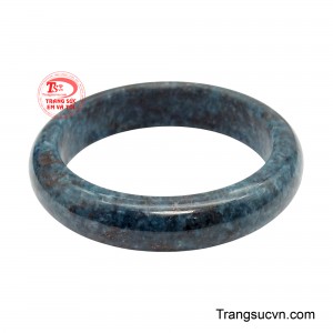 Mang vẻ đẹp sang trọng và đầy cuốn hút. 