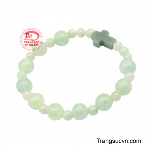 Sắc ngọc trong trẻo như mang hơi thở của thiên nhiên.