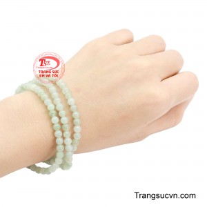 Mỗi hạt ngọc như mang theo lời chúc về sức khỏe, tài lộc và những điều tốt đẹp trên hành trình cuộc sống.