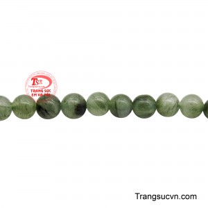 Sắc xanh thanh mát hòa quyện cùng những đường tóc tự nhiên mềm mại mang đến cảm giác gần gũi, thư thái và tràn đầy sinh khí.