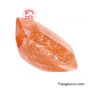 Gam màu ấm áp kết hợp cùng cấu trúc trong trẻo tạo nên cảm giác hài hòa, nhẹ nhàng nhưng vẫn đầy cuốn hút. 