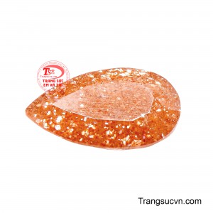 Năng lượng từ đá mặt trời được tin rằng có khả năng khơi dậy sự tự tin, ý chí và tinh thần lãnh đạo.