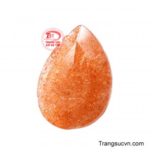 Được tạo hình giọt nước duyên dáng và gia công facet sắc nét để tăng độ bắt sáng.