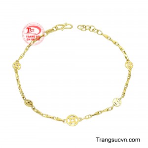 Lắc Tay Kim Tiền Tài Lộc mang vẻ đẹp thanh lịch kết hợp cùng ý nghĩa phong thủy tốt lành.