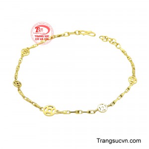Là món trang sức được nhiều người yêu thích bởi biểu tượng chiêu tài và thu hút vượng khí.