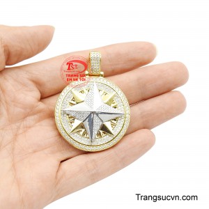 Hình ảnh ngôi sao phương hướng tượng trưng cho sự dẫn lối, ý chí kiên định và tinh thần luôn hướng về những mục tiêu lớn lao.