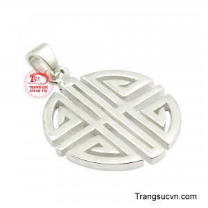 Mặt dây bạc chữ Hỷ cỡ nhỏ mang vẻ đẹp nhẹ nhàng nhưng vẫn chứa đựng ý nghĩa phong thủy sâu sắc.