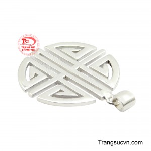 Không chỉ là món phụ kiện tinh tế, mặt dây chữ Hỷ còn mang thông điệp về tình yêu gắn kết, gia đình hạnh phúc và thành công viên mãn.