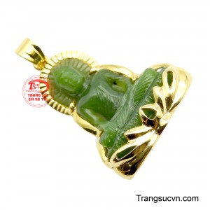 Hình tượng Đức Phật ngồi trên đài sen với thần thái an nhiên, gương mặt từ bi hiền hòa được chạm khắc tinh xảo, thể hiện sự giác ngộ, bình an và lòng từ bi vô lượng.