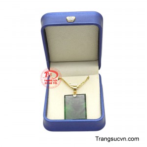 Và mong muốn sở hữu một món trang sức vừa có giá trị thẩm mỹ, vừa gửi gắm lời chúc về bình an và thịnh vượng trên mọi hành trình.