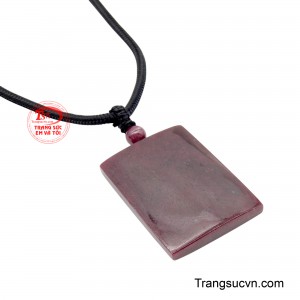 Không chạm khắc cầu kỳ, thiết kế nhẵn mịn thể hiện mong ước mọi việc hanh thông, tránh điều không may và giữ gìn sự an yên trong tâm hồn. 
