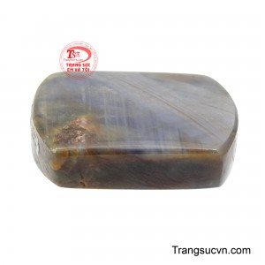 Viên đá mang ý nghĩa quy tụ những điều tốt đẹp, tượng trưng cho sự viên mãn, hòa thuận và phúc lành bền vững.