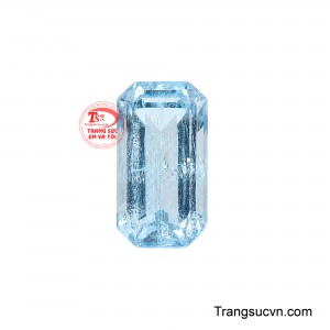 Viên Aquamarine Bình An mang vẻ đẹp nhẹ nhàng nhưng đầy cuốn hút. 