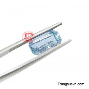 Không chỉ là một viên đá quý có giá trị thẩm mỹ cao, Aquamarine Bình An còn là biểu tượng của sự an nhiên, hạnh phúc và những điều tốt lành, đồng hành cùng chủ nhân trên mỗi chặng đường của cuộc sống.