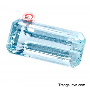 Với sắc xanh dịu mát như đại dương, Aquamarine từ lâu được yêu thích bởi vẻ đẹp thanh tao và được xem là biểu tượng của sự an nhiên, lòng dũng cảm và sự minh mẫn.