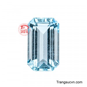 Viên Aquamarine Tài Lộc oát lên vẻ đẹp thanh lịch và sang trọng. 