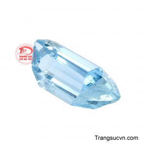 Viên Aquamarine Thịnh Vượng là sự kết tinh giữa vẻ đẹp tinh khôi của thiên nhiên và giá trị bền vững của đá quý. 