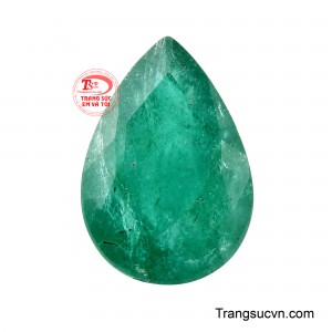 Viên Emerald Cát Tường là sự kết tinh giữa nghệ thuật chế tác và tinh hoa thiên nhiên.