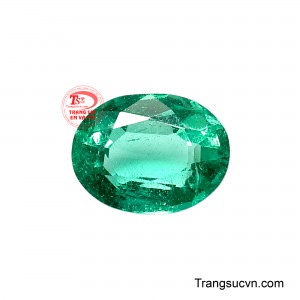 Dù có kích thước khiêm tốn, viên đá vẫn tỏa sáng bằng vẻ đẹp tự nhiên và khí chất sang trọng.