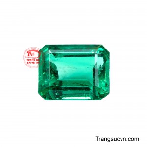 Đồng thời tạo nên hiệu ứng chiều sâu đầy cuốn hút khi ánh sáng len qua từng lớp tinh thể tự nhiên bên trong. 