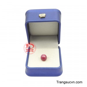 Theo quan niệm phong thủy, Ruby là viên đá tượng trưng cho sự thịnh vượng, lòng nhiệt huyết và sức mạnh nội tâm.