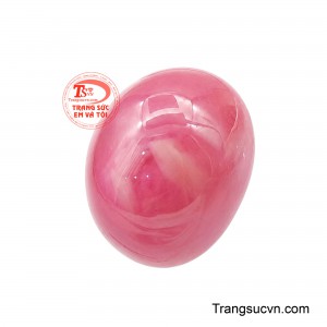 Được tuyển chọn từ Ruby thiên nhiên và chế tác với những giác cắt sắc nét.