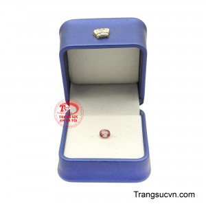 Đây là lựa chọn lý tưởng dành cho những ai yêu thích những gam màu sang trọng, khác biệt và mong muốn sở hữu một viên đá vừa tôn lên phong cách cá nhân, vừa gửi gắm niềm tin vào sự thành công, phồn vinh và cuộc sống viên mãn.