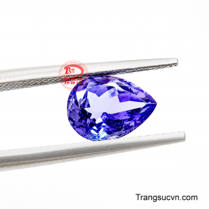 Không chỉ sở hữu giá trị thẩm mỹ, Tanzanit còn được nhiều người yêu đá quý tin rằng là biểu tượng của sự bình an, cân bằng nội tâm và may mắn.