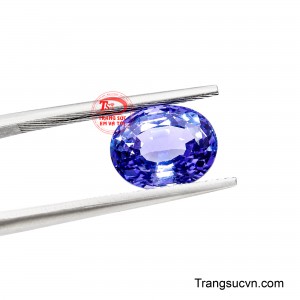 Sự kết hợp giữa vẻ đẹp tự nhiên cùng ý nghĩa phong thủy sâu sắc giúp viên Tanzanit trở thành món trang sức đẳng cấp dành cho những ai yêu thích sự tinh tế và khác biệt.