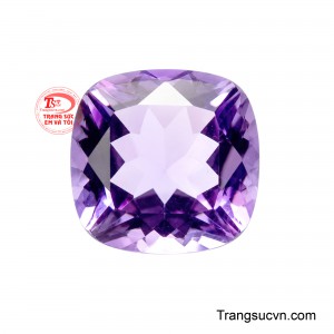 Viên Thạch Anh Tím An Lạc mang sắc tím mềm mại, hài hòa giữa nét dịu dàng và vẻ sang trọng.