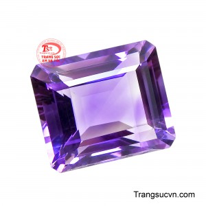 Trong phong thủy, thạch anh tím là biểu tượng của trí tuệ, sự bình an và nguồn năng lượng tích cực.
