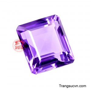 Kiểu cắt này mang đến cảm giác hiện đại, vững chãi và đẳng cấp, đặc biệt phù hợp với những thiết kế trang sức cao cấp như nhẫn, mặt dây chuyền hoặc mặt trang sức phong cách tối giản.