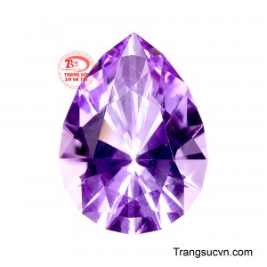 Thạch Anh Tím Tử Quang mang trong mình vẻ đẹp hiếm có với gam tím huyền đậm đầy nội lực.