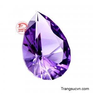 Mỗi góc nhìn đều mang đến một vẻ đẹp riêng, như viên đá đang chuyển mình theo từng nhịp ánh sáng. 