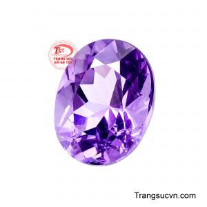 Được chế tác theo dáng oval thanh lịch, viên đá mang những đường cong mềm mại kết hợp cùng hệ thống giác cắt tinh xảo