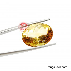 Chính những dấu ấn tự nhiên này tạo nên cá tính riêng biệt, khiến viên đá trở thành một tác phẩm độc nhất, vô cùng sống động.