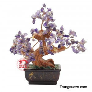 Từng nhánh đá được sắp đặt hài hòa, tạo nên dáng cây nghệ thuật vừa đẹp mắt vừa mang ý nghĩa phong thủy đặc biệt.