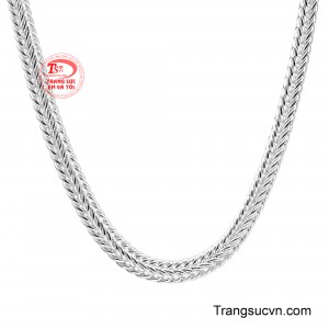 Lắc tay bạc nam cá tính dành cho người đàn ông yêu thích vẻ đẹp tinh tế, bản lĩnh và không chạy theo sự phô trương. 