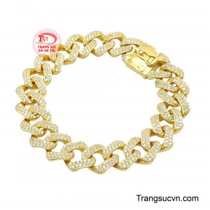 Tạo nên tổng thể khỏe khoắn nhưng vẫn giữ được vẻ tinh tế.