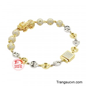 Từng đường nét trên linh vật được tạo hình mềm mại nhưng sắc sảo, tạo nên điểm nhấn quyền quý cho tổng thể. 