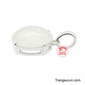 Phần đá được nâng đỡ bởi chấu giữ chắc chắn, kết hợp khoen treo thanh thoát.
