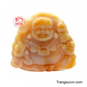 Mặt Phật Di Lặc Canxedon Bình An mang vẻ đẹp thanh tịnh, nhẹ nhàng với hình tượng Đức Phật Di Lặc hiện lên qua nụ cười hoan hỷ và thần thái phúc hậu. 