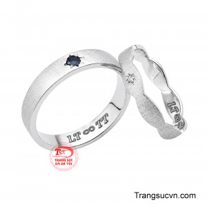 Dẫu thời gian đổi thay, vẫn cùng nhau đi qua những mùa vui buồn và giữ một vị trí đặc biệt trong trái tim của nhau.