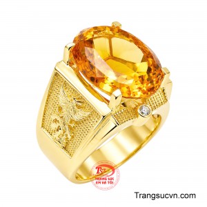 Viên đá chủ được nâng đỡ bởi ổ nhẫn vàng chắc chắn.