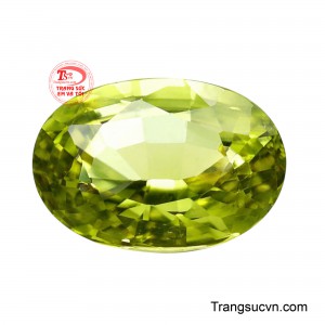 Hình dáng oval cân đối giúp viên đá dễ phối trong nhẫn, mặt dây hoặc trang sức cao cấp.