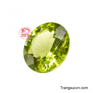 Khi được chế tác thành nhẫn, mặt dây chuyền, bông tai hay vòng tay, viên đá trở thành điểm nhấn nổi bật, giúp món trang sức mang vẻ đẹp thanh lịch nhưng vẫn có chiều sâu ý nghĩa.