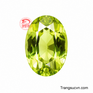 Viên Peridot Oval Tài Lộc mang đến vẻ đẹp tươi sáng, thanh lịch nhưng không kém phần cuốn hút.